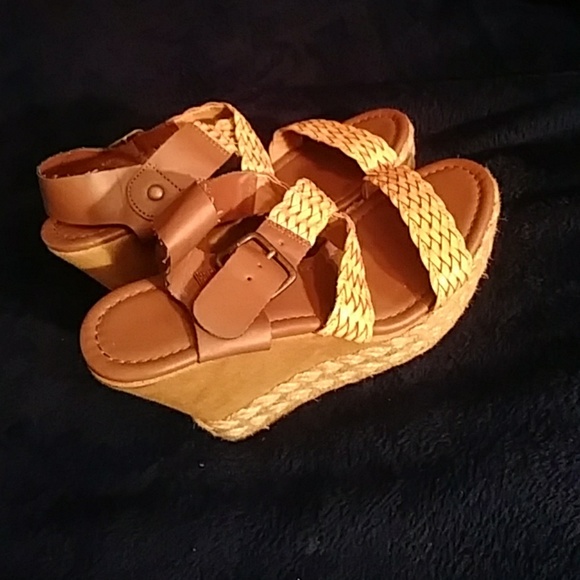 Montego Bay Club tan woven sadals - Picture 3 of 5